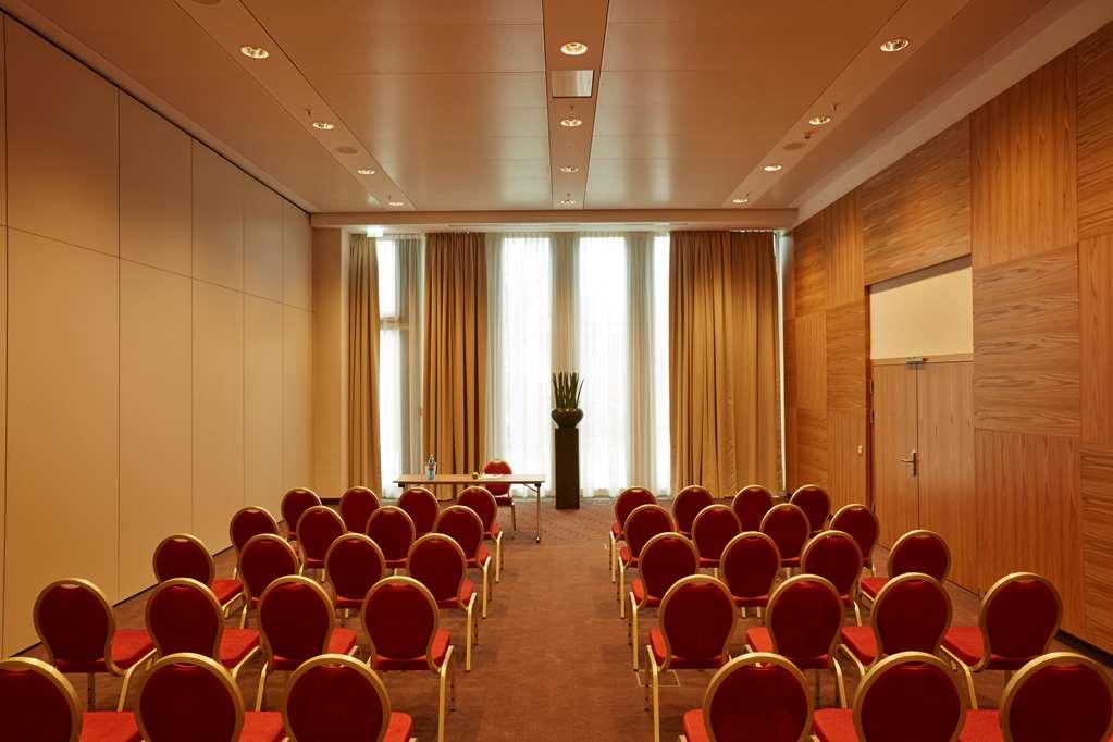 H4 Messe Hotel